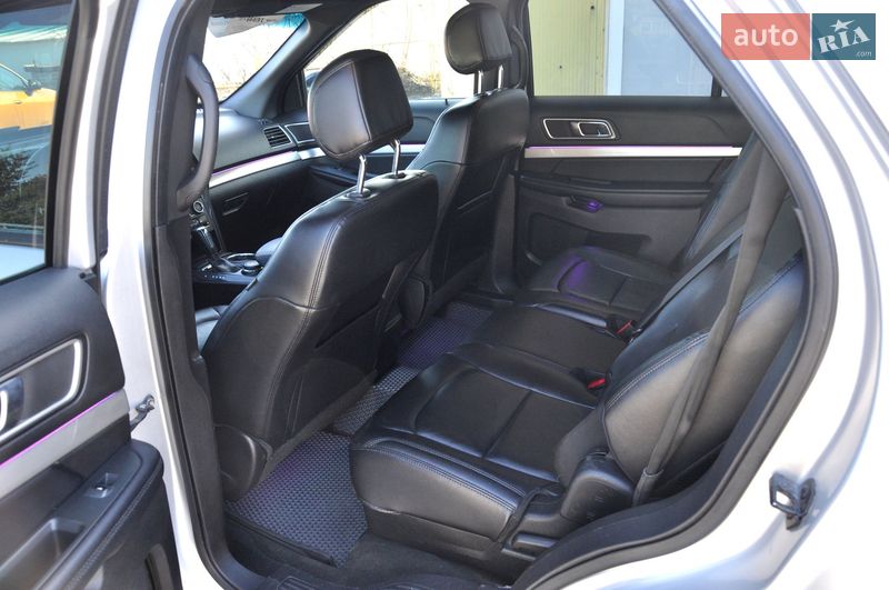 Внедорожник / Кроссовер Ford Explorer 2016 в Львове