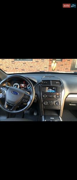 Позашляховик / Кросовер Ford Explorer 2017 в Володимирці