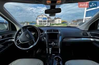 Позашляховик / Кросовер Ford Explorer 2017 в Чернівцях