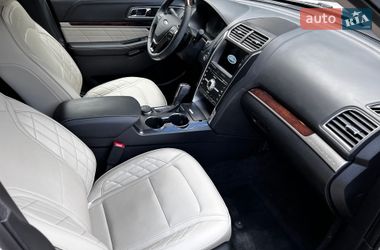 Позашляховик / Кросовер Ford Explorer 2017 в Чернівцях