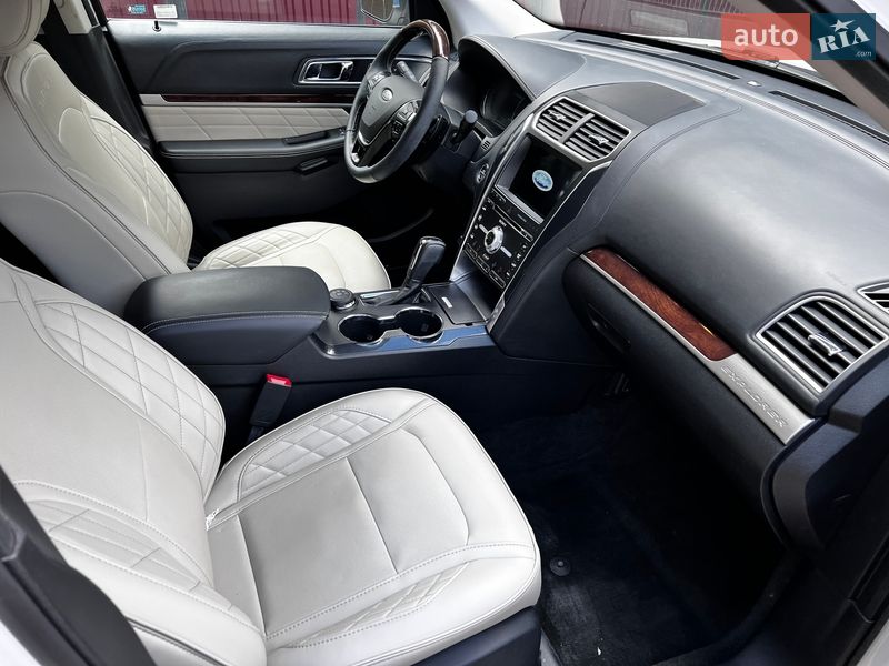 Позашляховик / Кросовер Ford Explorer 2017 в Чернівцях фото 28 Позашляховик / Кросовер Ford Explorer 2017 в Чернівцях