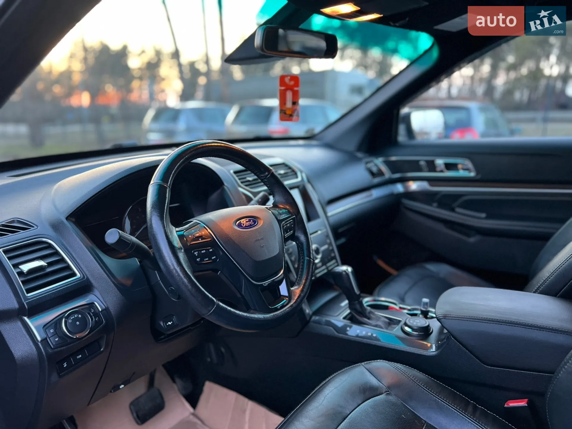 2015 Ford Explorer - мініатюра 26