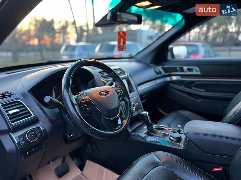 Позашляховик / Кросовер Ford Explorer 2015 в Бродах