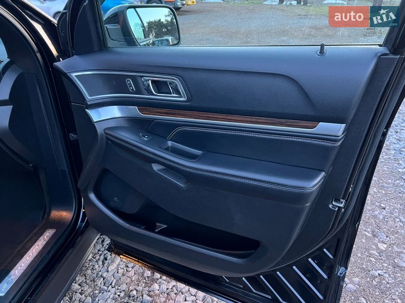 Позашляховик / Кросовер Ford Explorer 2015 в Бродах