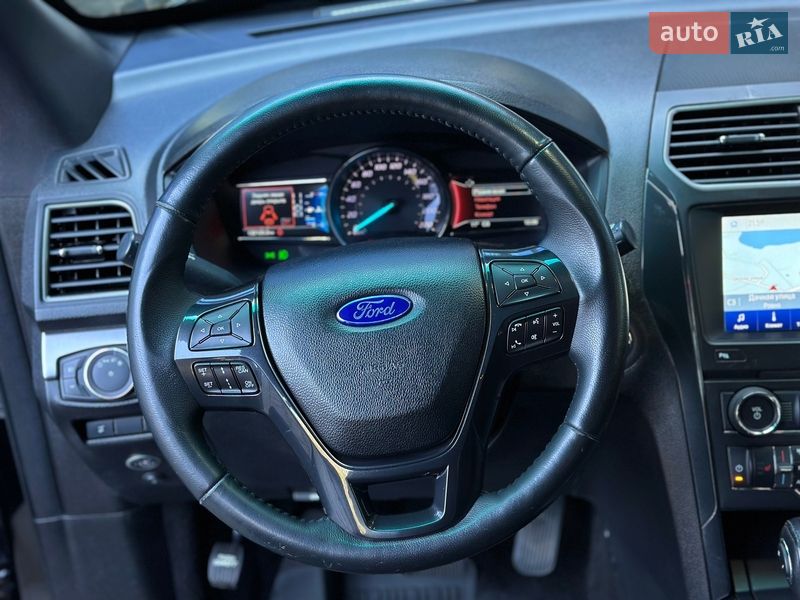 Позашляховик / Кросовер Ford Explorer 2018 в Рівному