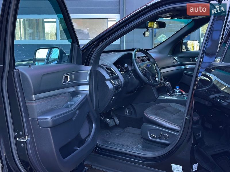 Позашляховик / Кросовер Ford Explorer 2018 в Рівному