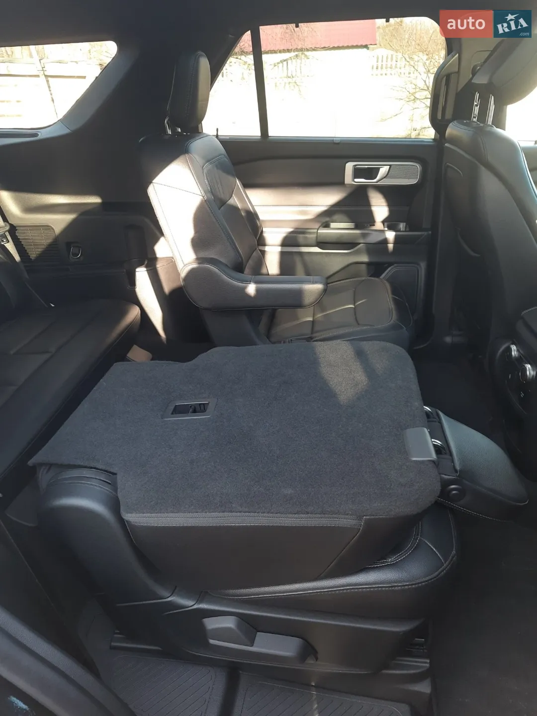 2020 Ford Explorer - мініатюра 12