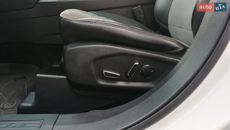 Позашляховик / Кросовер Ford Explorer 2017 в Києві