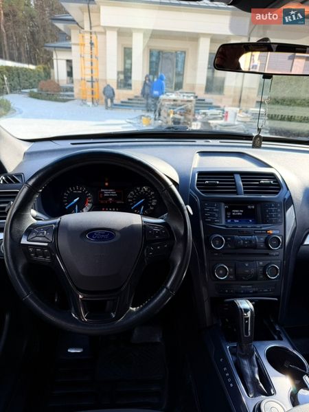 Позашляховик / Кросовер Ford Explorer 2017 в Львові