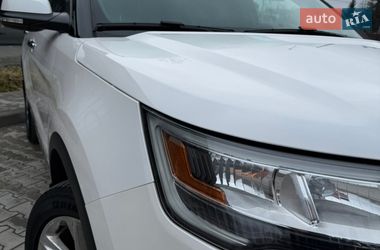 Внедорожник / Кроссовер Ford Explorer 2016 в Черновцах
