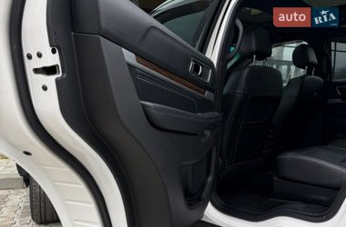 Внедорожник / Кроссовер Ford Explorer 2016 в Черновцах