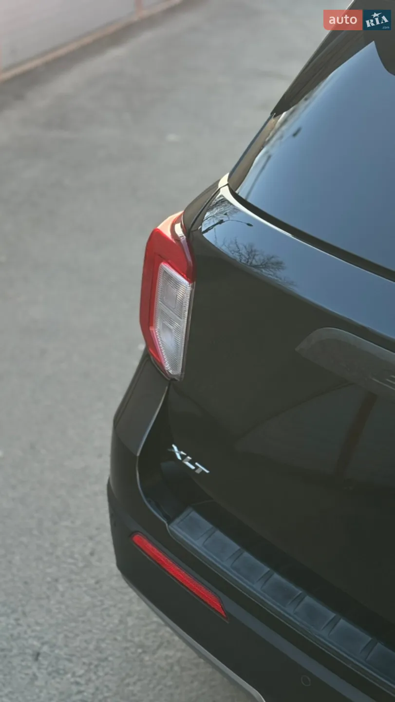 2020 Ford Explorer - мініатюра 16