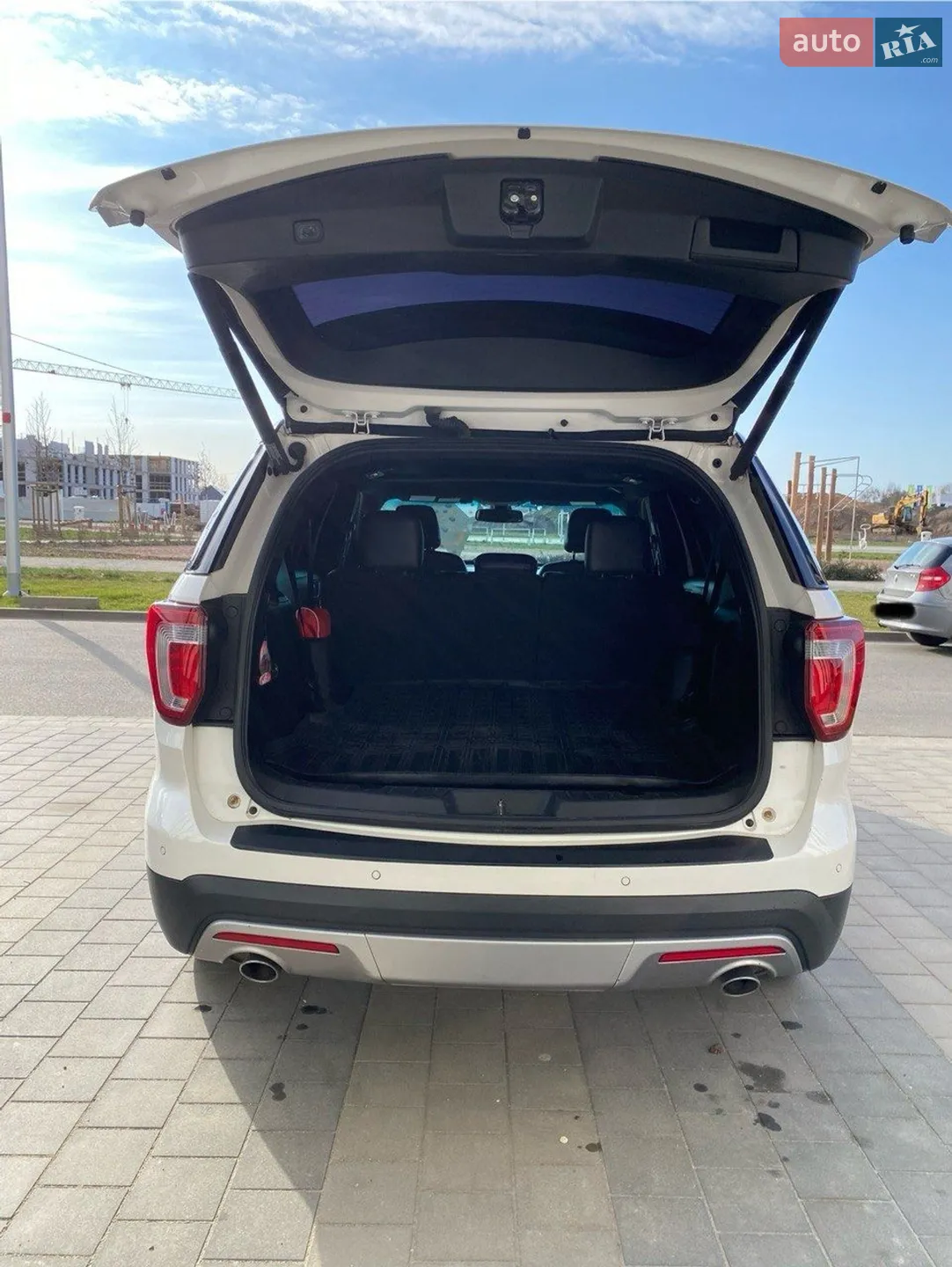 2016 Ford Explorer - мініатюра 12