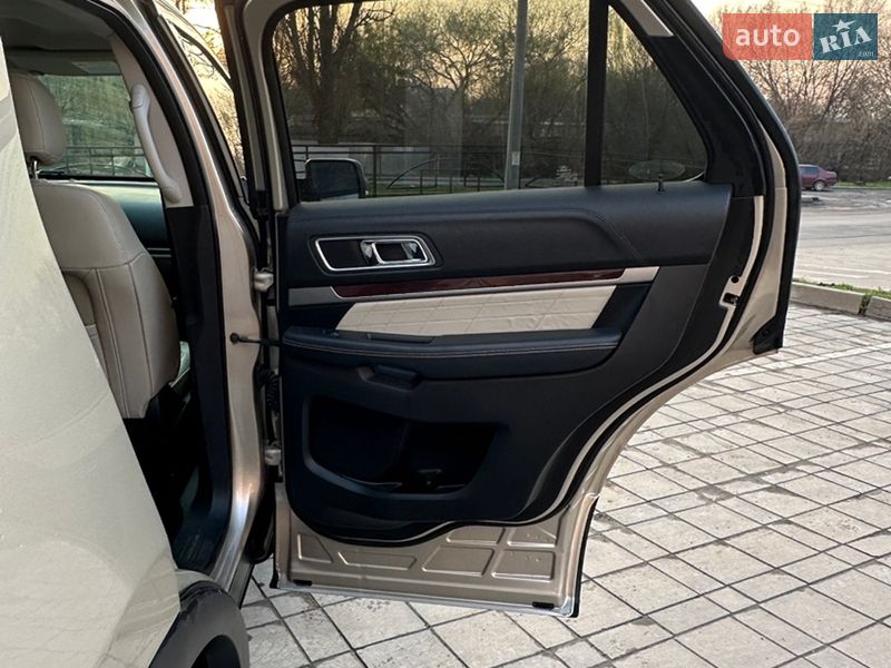 Позашляховик / Кросовер Ford Explorer 2017 в Вінниці фото 15 Позашляховик / Кросовер Ford Explorer 2017 в Вінниці