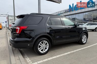 Внедорожник / Кроссовер Ford Explorer 2015 в Вишневом
