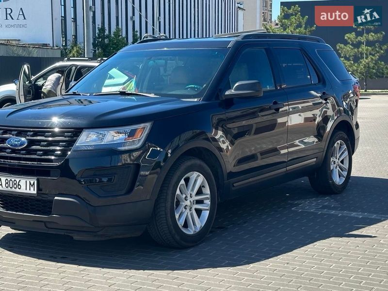 Внедорожник / Кроссовер Ford Explorer 2015 в Вишневом
