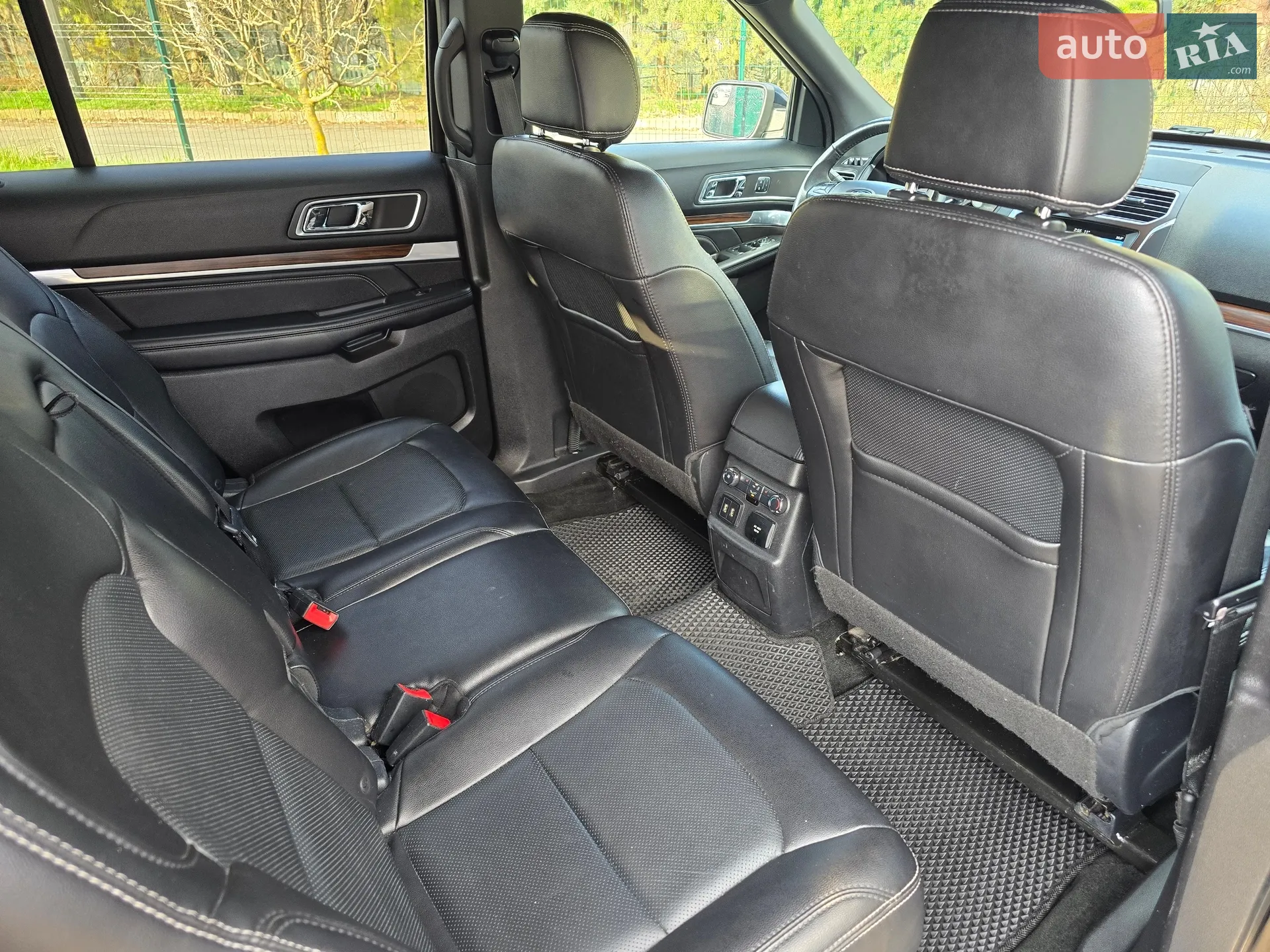 2016 Ford Explorer - мініатюра 61