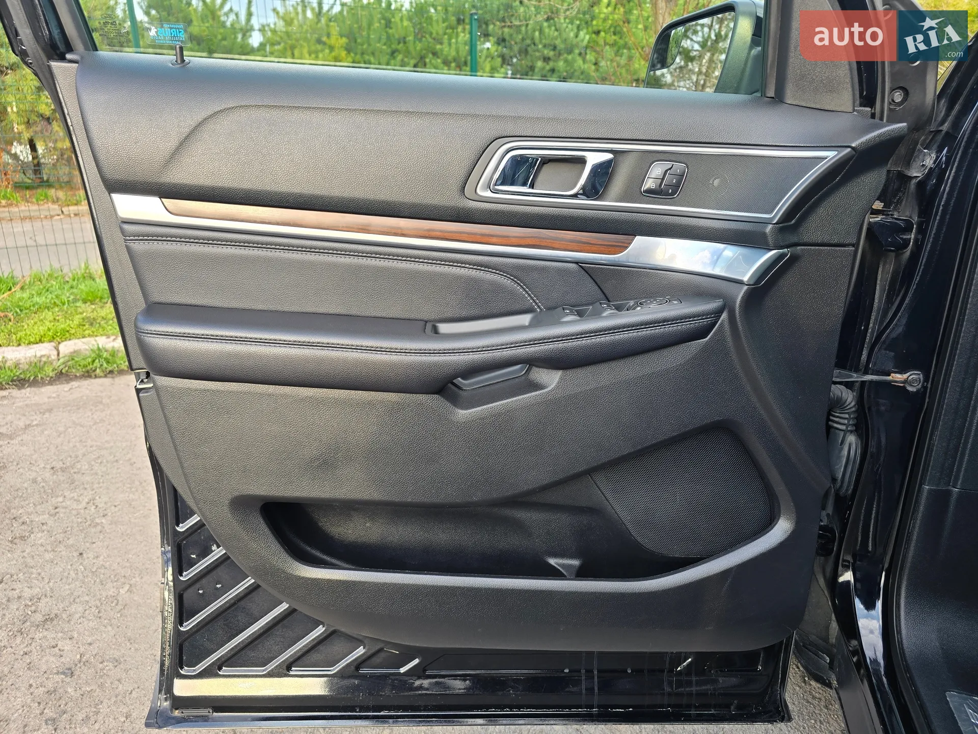 2016 Ford Explorer - мініатюра 24