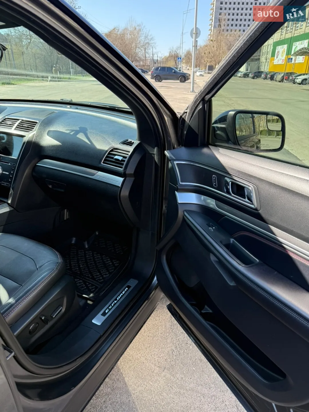 2018 Ford Explorer - мініатюра 23