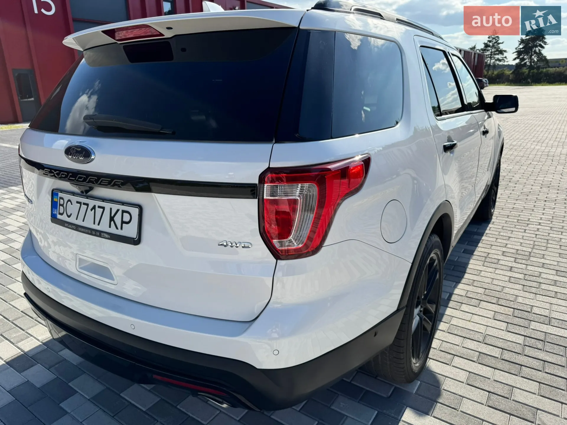 2016 Ford Explorer - мініатюра 11