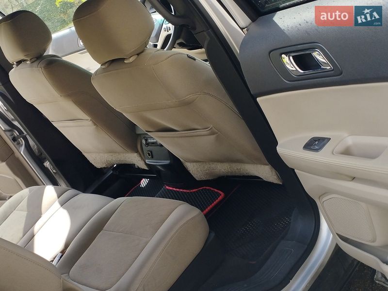 Позашляховик / Кросовер Ford Explorer 2013 в Києві