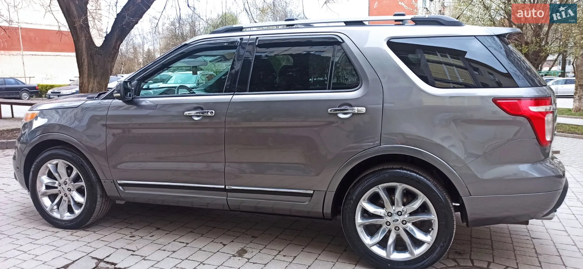 2011 Ford Explorer - мініатюра 35