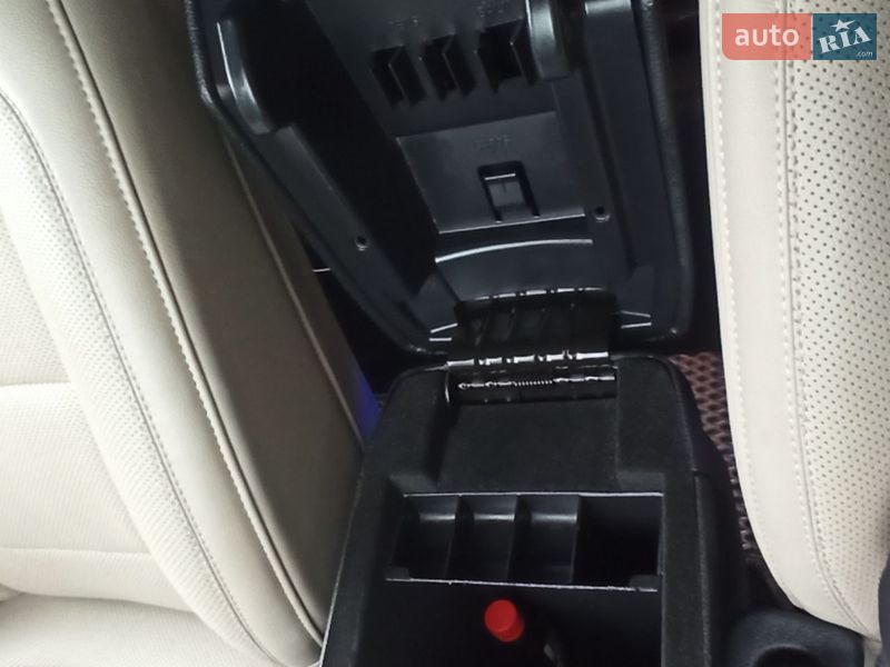 Позашляховик / Кросовер Ford Explorer 2011 в Чернівцях