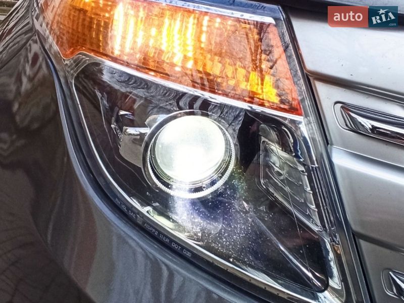 Позашляховик / Кросовер Ford Explorer 2011 в Чернівцях