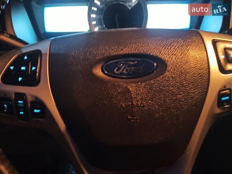 Позашляховик / Кросовер Ford Explorer 2011 в Чернівцях