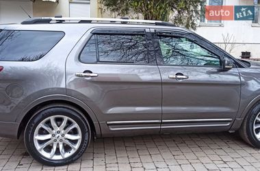 Позашляховик / Кросовер Ford Explorer 2011 в Чернівцях