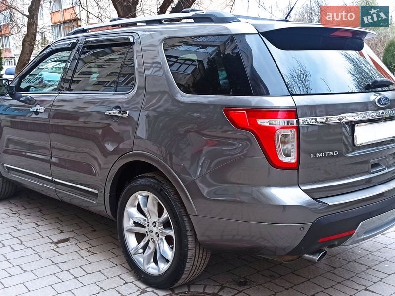 Позашляховик / Кросовер Ford Explorer 2011 в Чернівцях