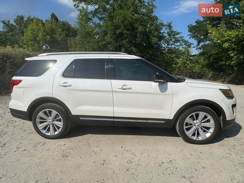 Позашляховик / Кросовер Ford Explorer 2018 в Києві
