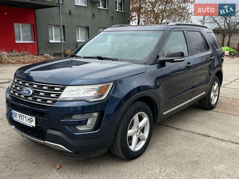Позашляховик / Кросовер Ford Explorer 2016 в Вараші