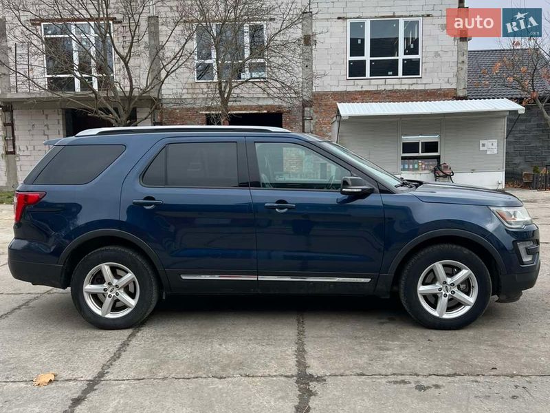 Позашляховик / Кросовер Ford Explorer 2016 в Вараші