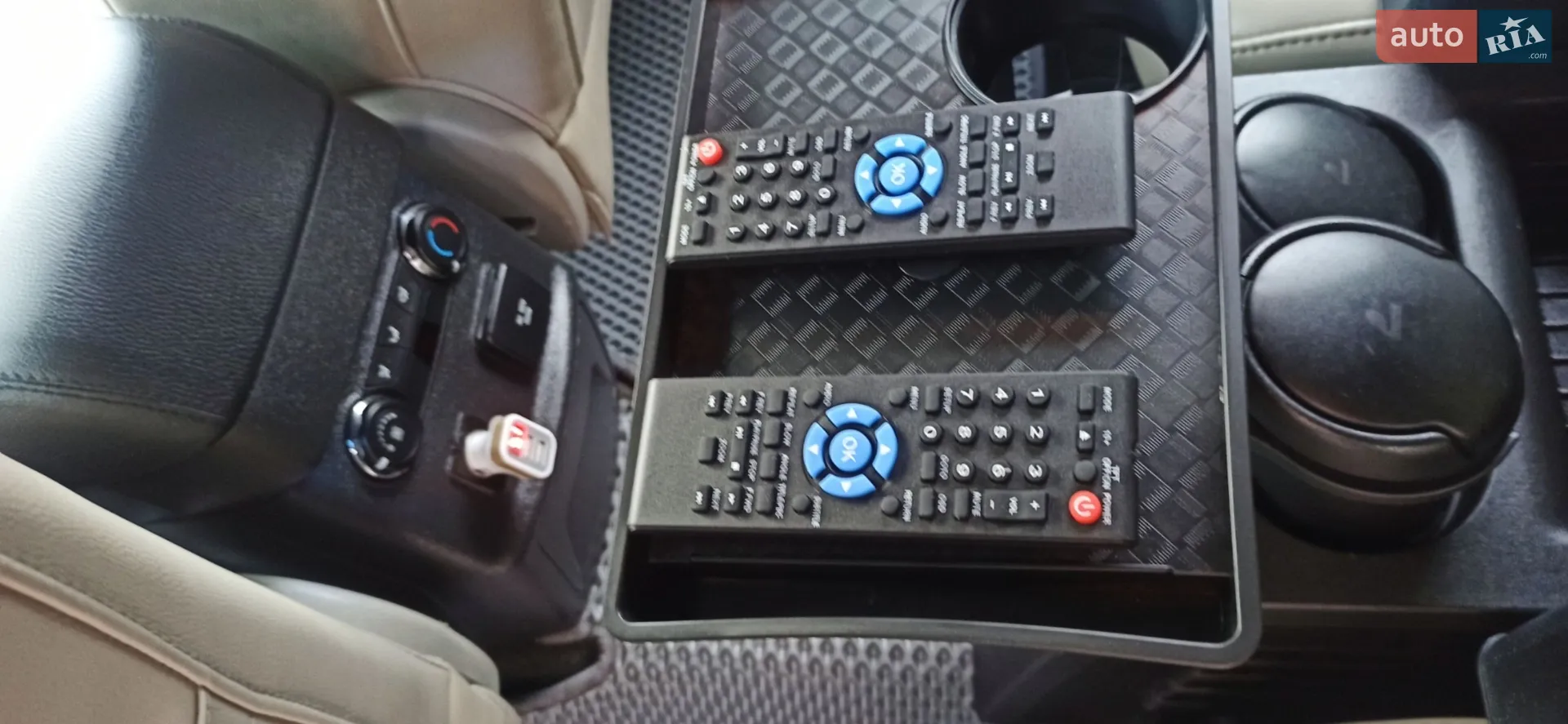 2011 Ford Explorer - мініатюра 72