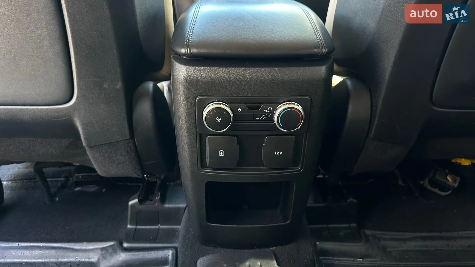 2020 Ford Explorer - мініатюра 16