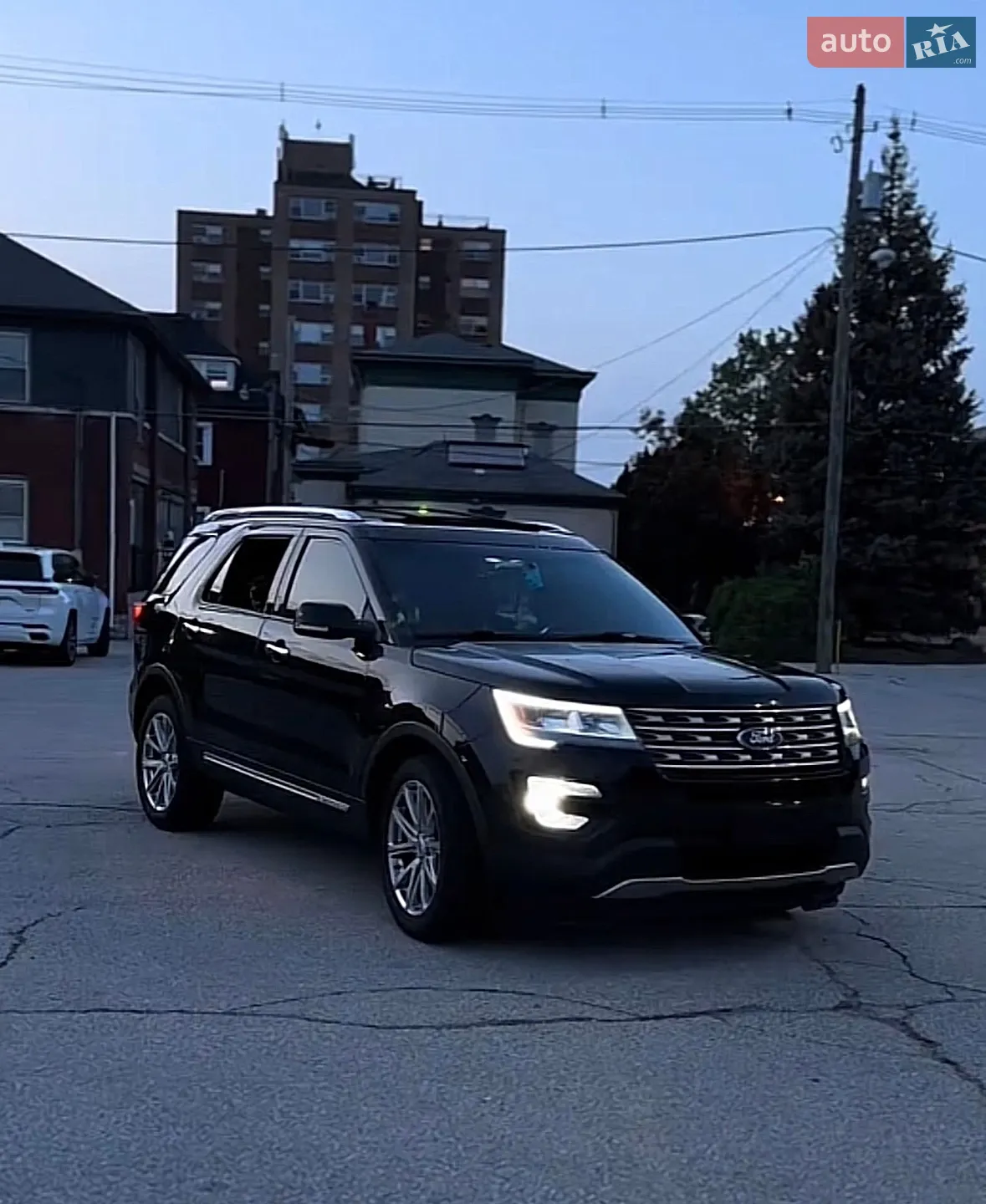2017 Ford Explorer - мініатюра 16
