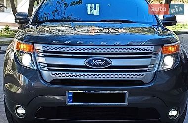 Позашляховик / Кросовер Ford Explorer 2011 в Чернівцях