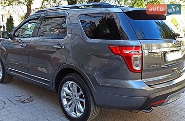 Позашляховик / Кросовер Ford Explorer 2011 в Чернівцях