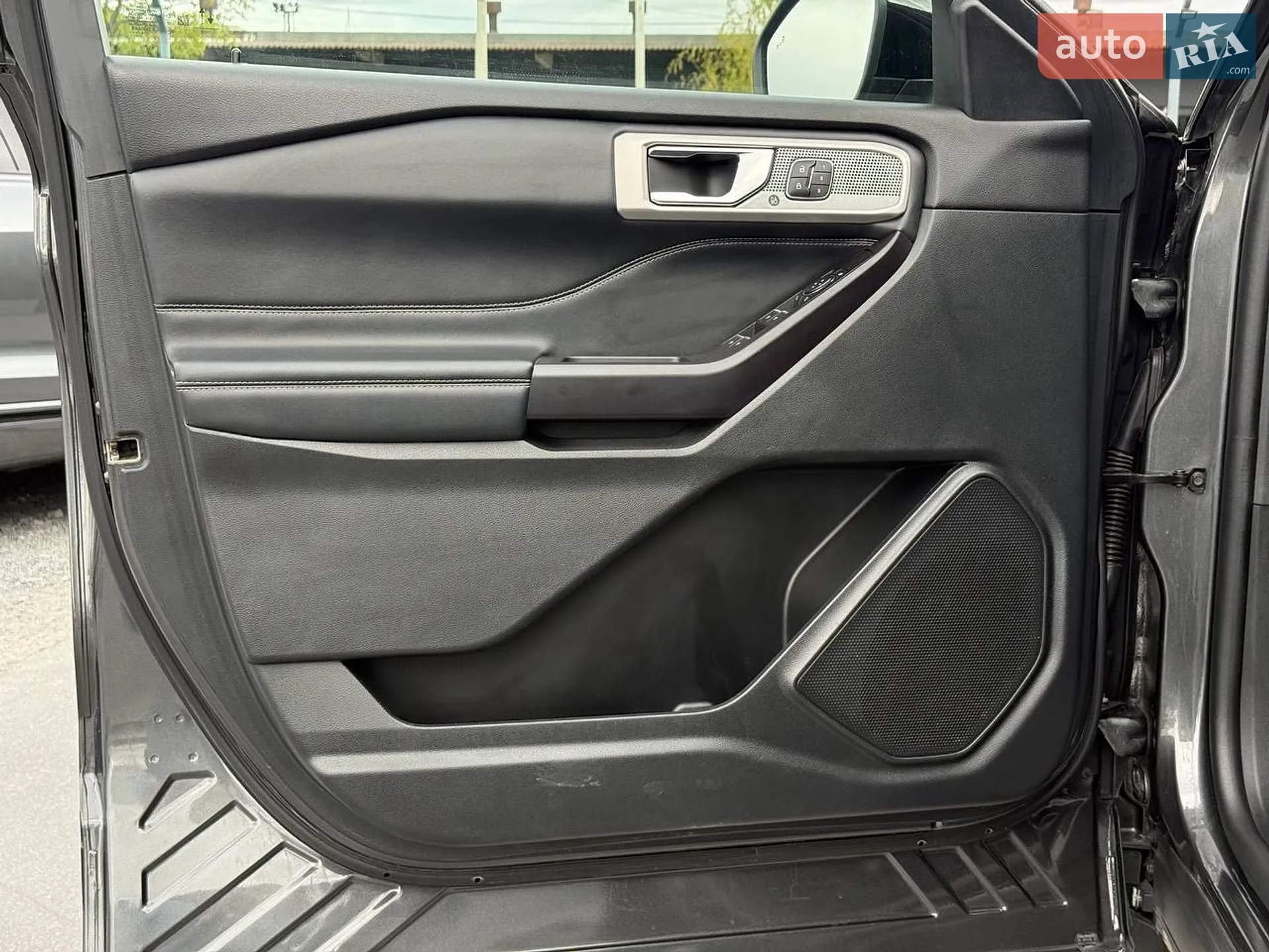 2019 Ford Explorer - мініатюра 21