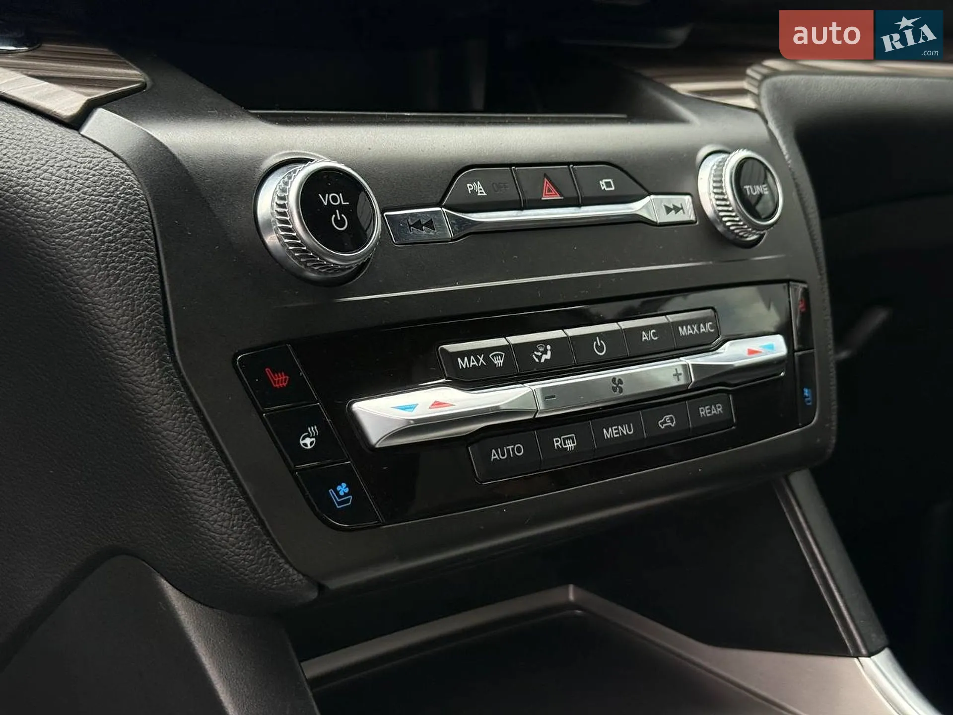 2019 Ford Explorer - мініатюра 36