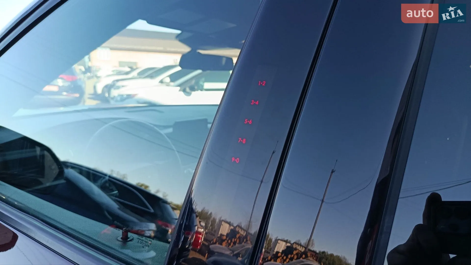 2020 Ford Explorer - мініатюра 21