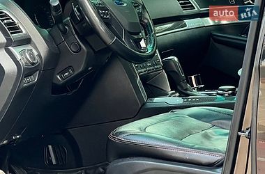 Позашляховик / Кросовер Ford Explorer 2016 в Одесі