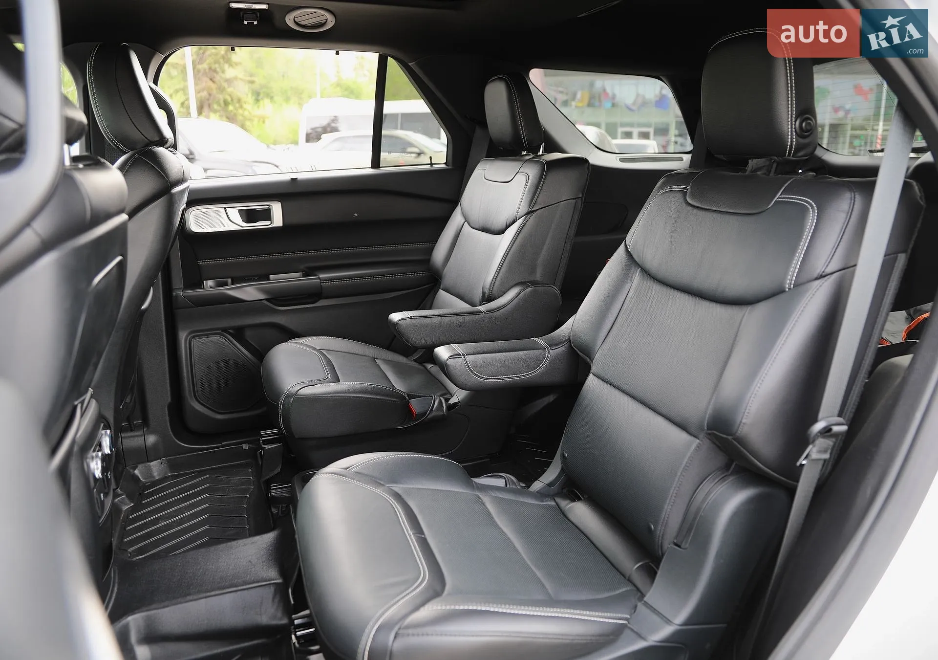 2020 Ford Explorer - мініатюра 9