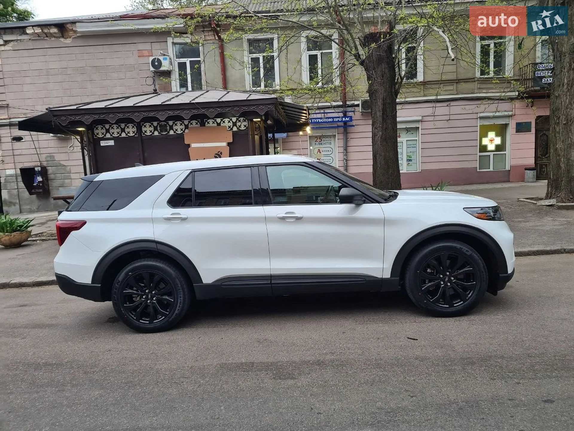 2022 Ford Explorer - мініатюра 4