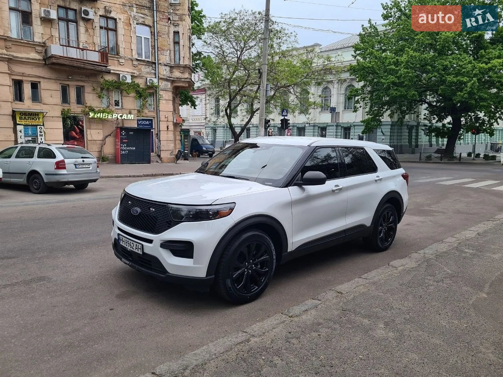 2022 Ford Explorer - мініатюра 2