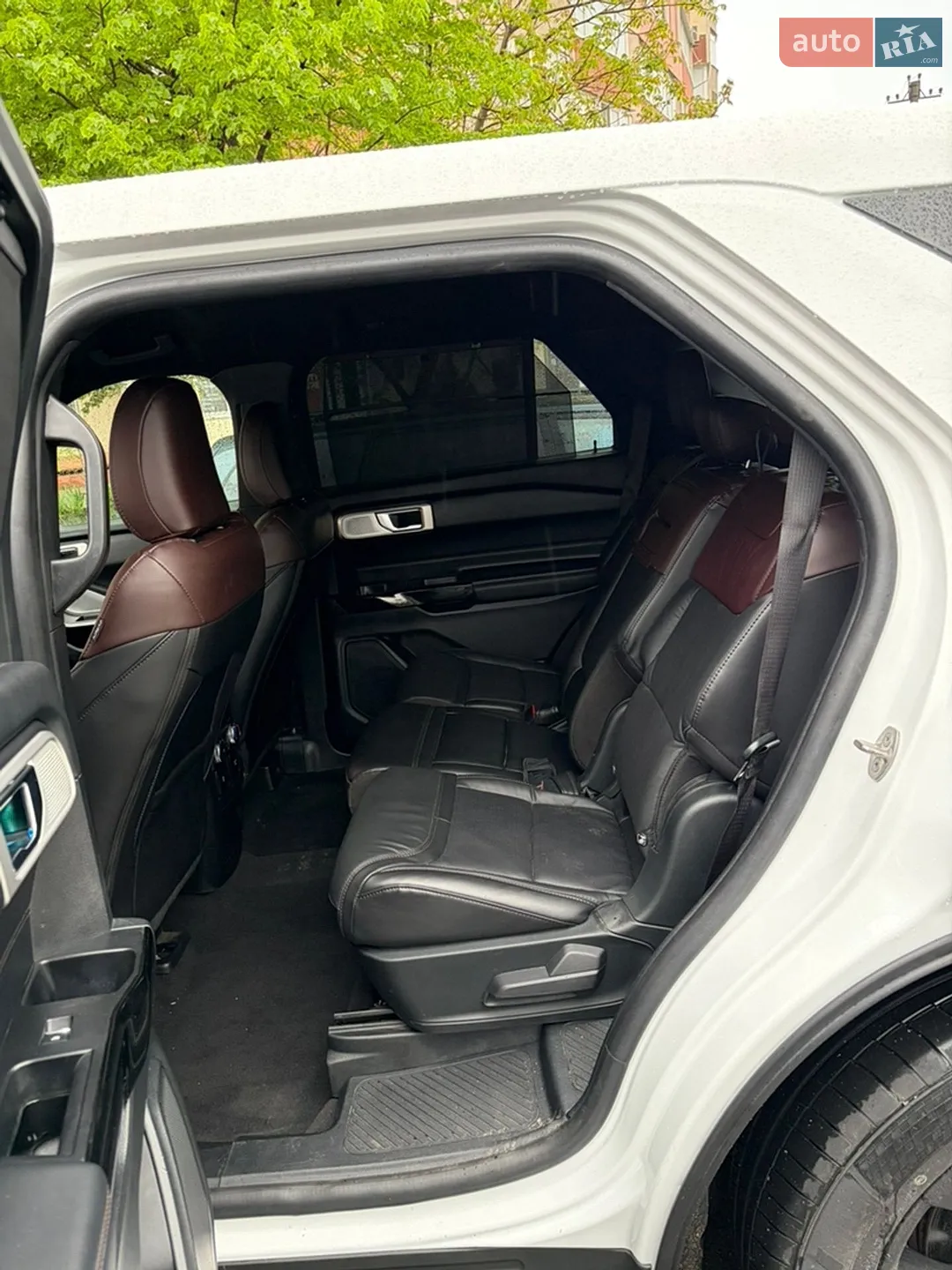 2022 Ford Explorer - мініатюра 12