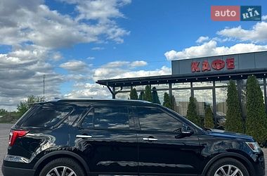 Позашляховик / Кросовер Ford Explorer 2017 в Рівному