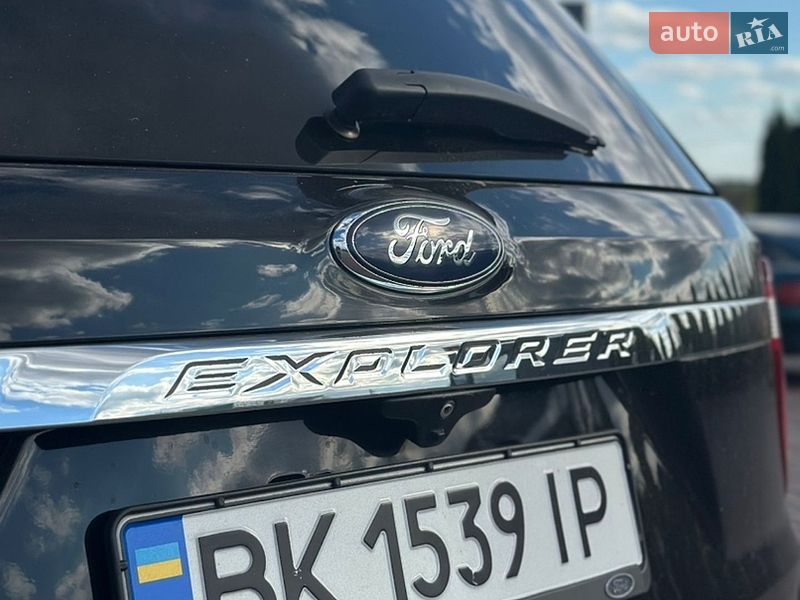 Позашляховик / Кросовер Ford Explorer 2017 в Рівному