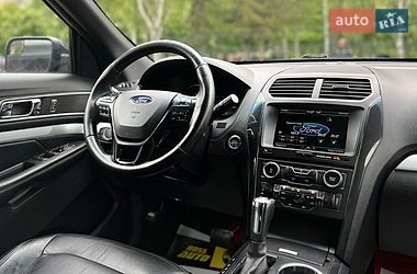 Позашляховик / Кросовер Ford Explorer 2015 в Львові